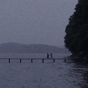 日逼啊…嗯……啊…嗯……
